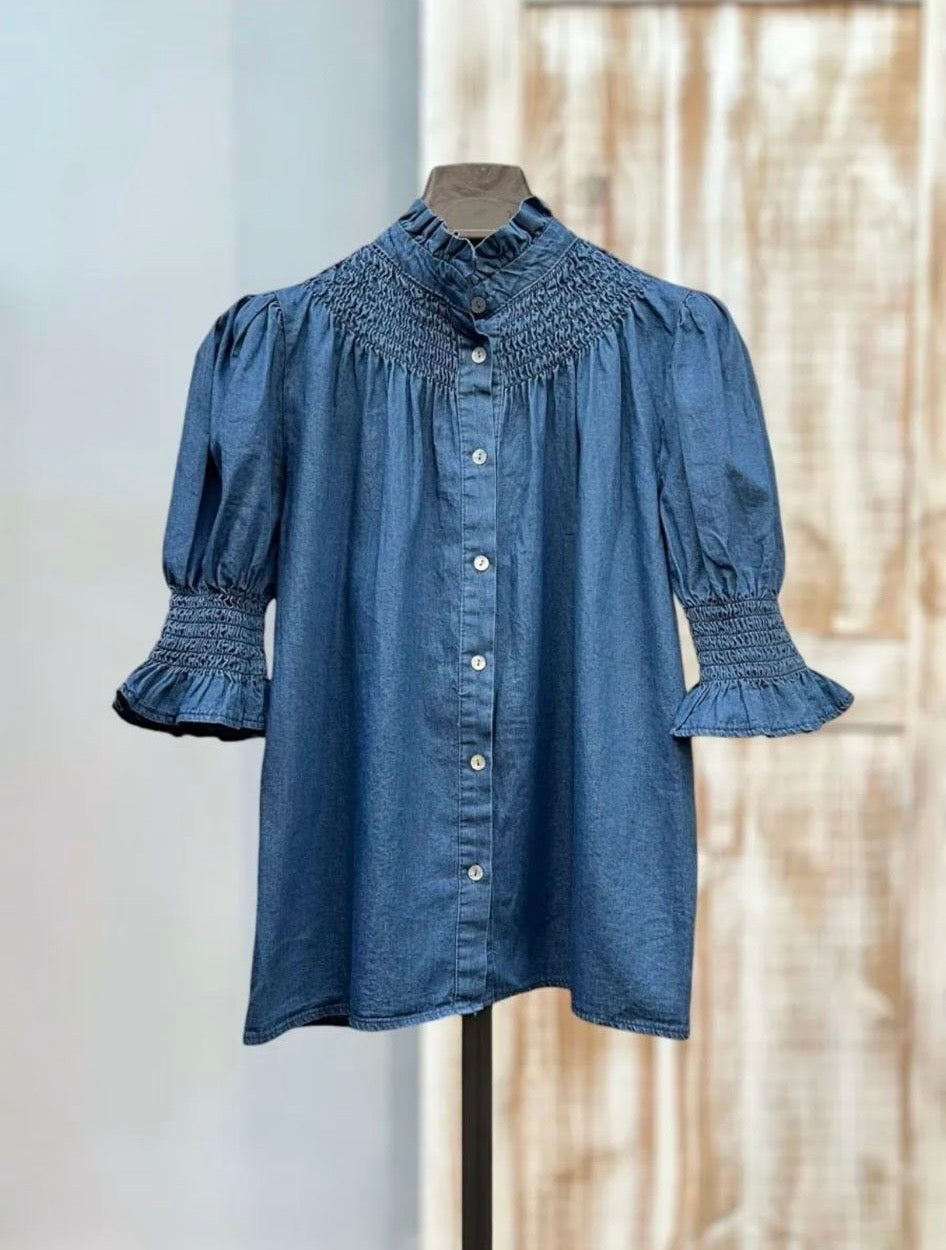 Camisa de ganga com detalhe franzidos
