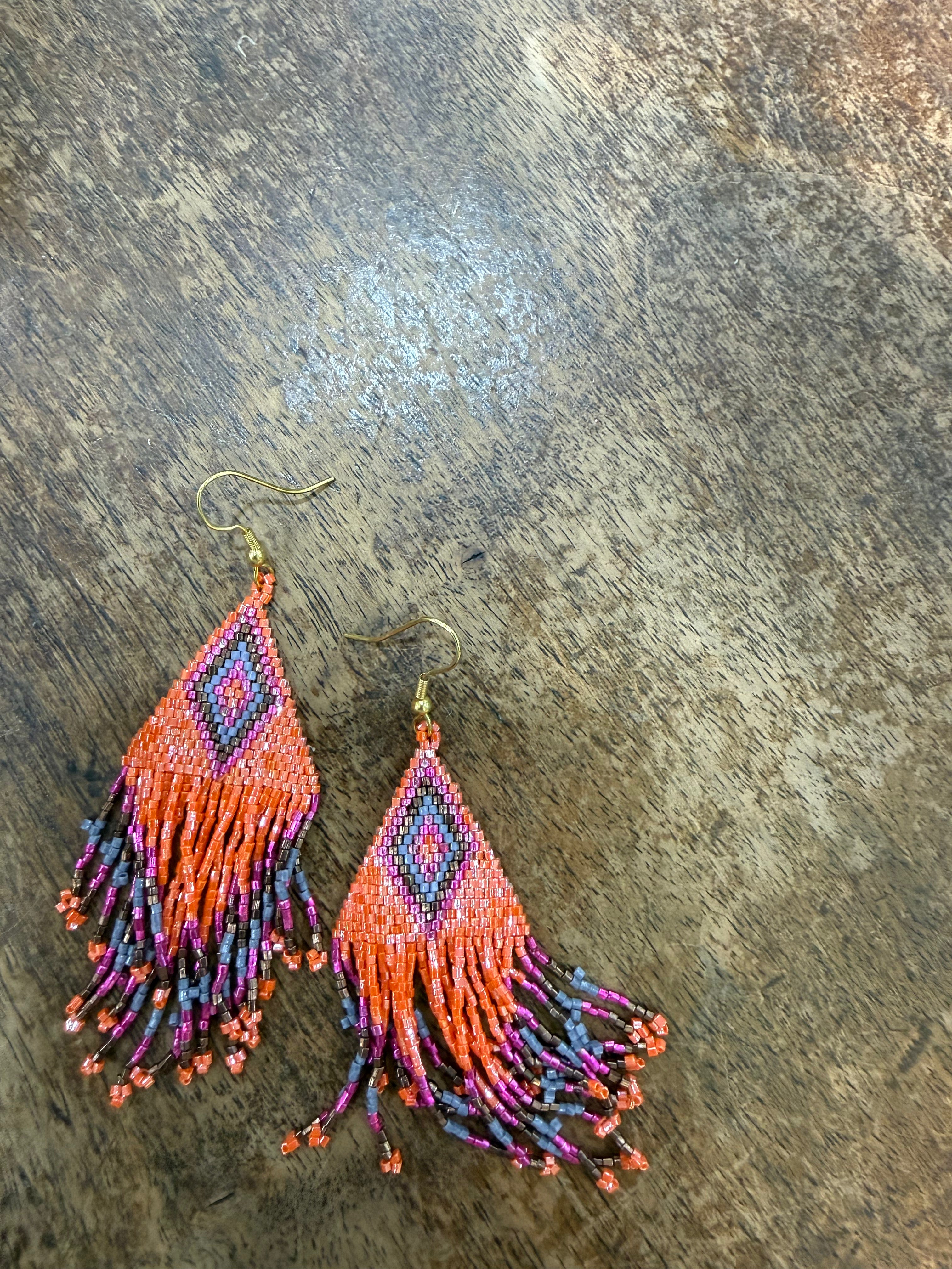 Brincos