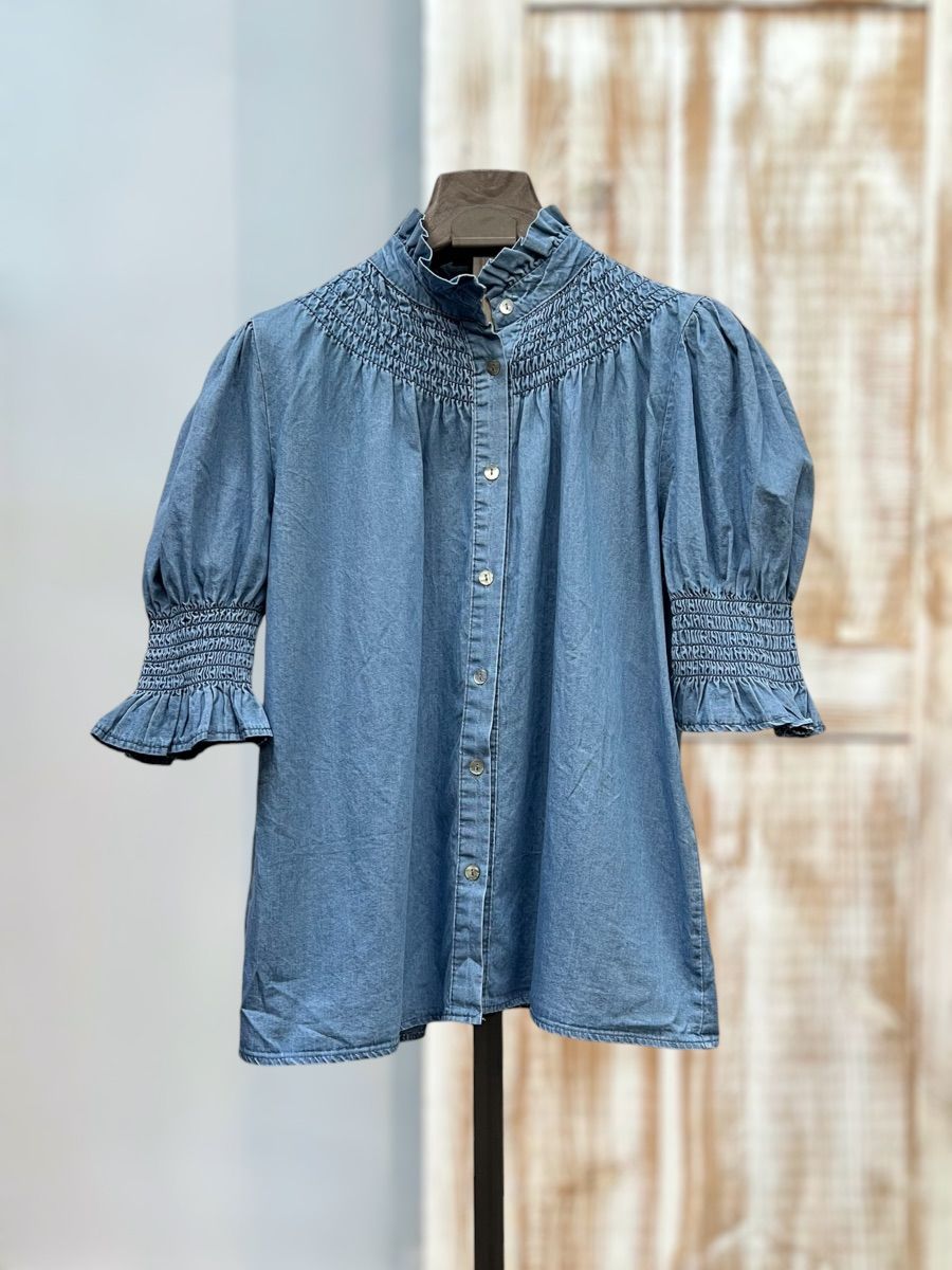 Camisa de ganga com detalhe franzidos